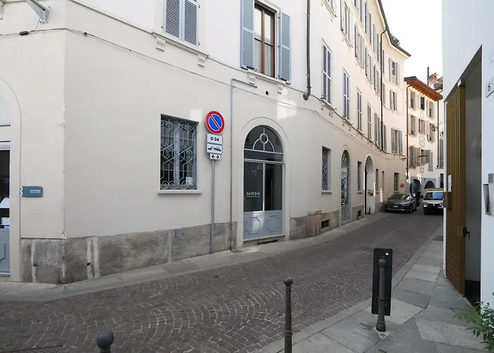 Charming 5 Vie Apt. Milan Center